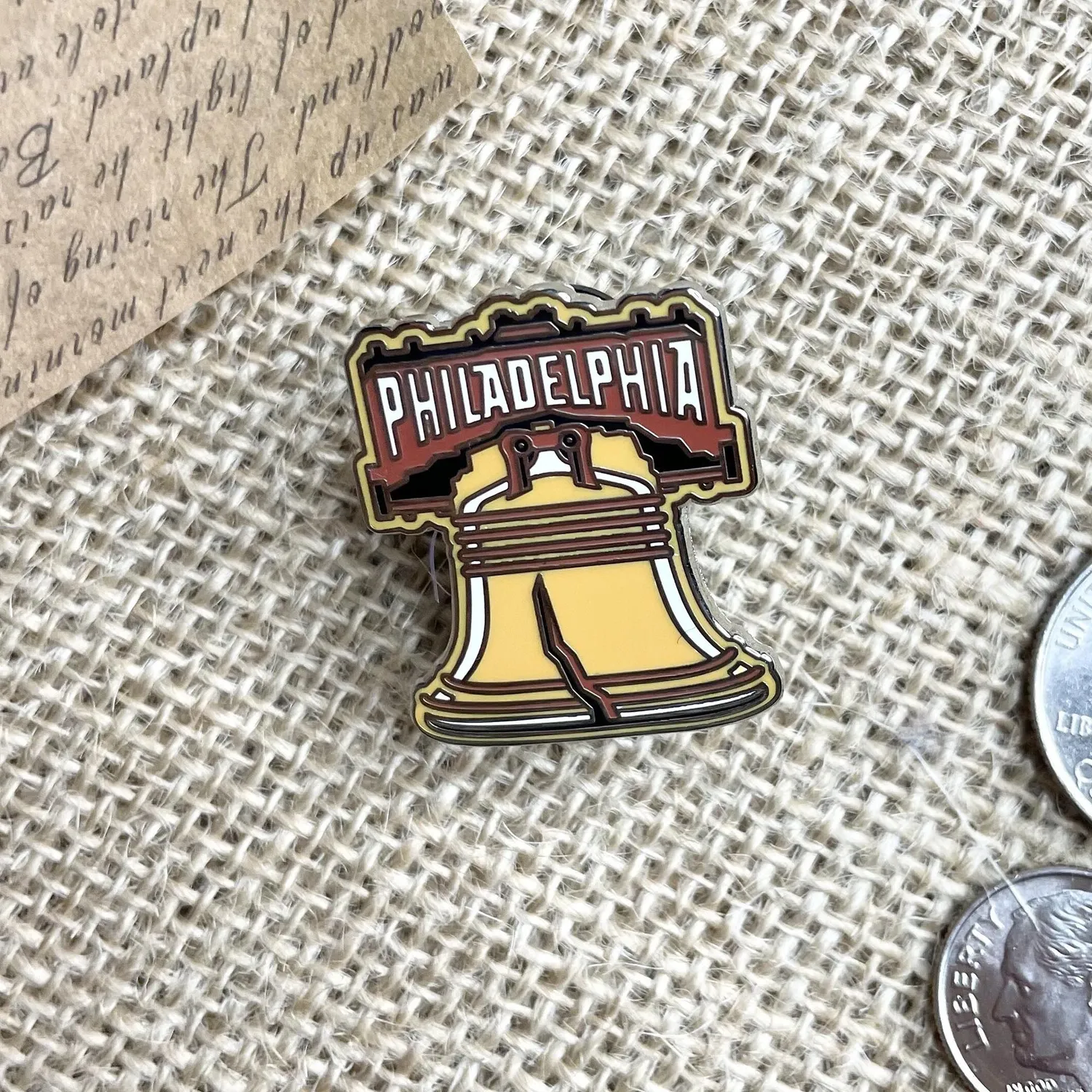 Vagabond Heart Philadelphia emaljepin Bell