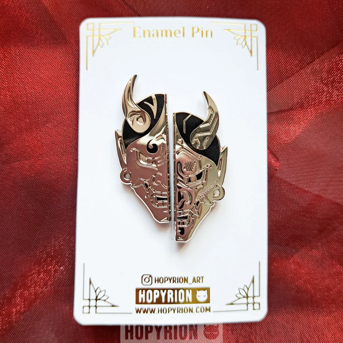 Hopyrion Cyber Hannya emaljepin guld 5 cm