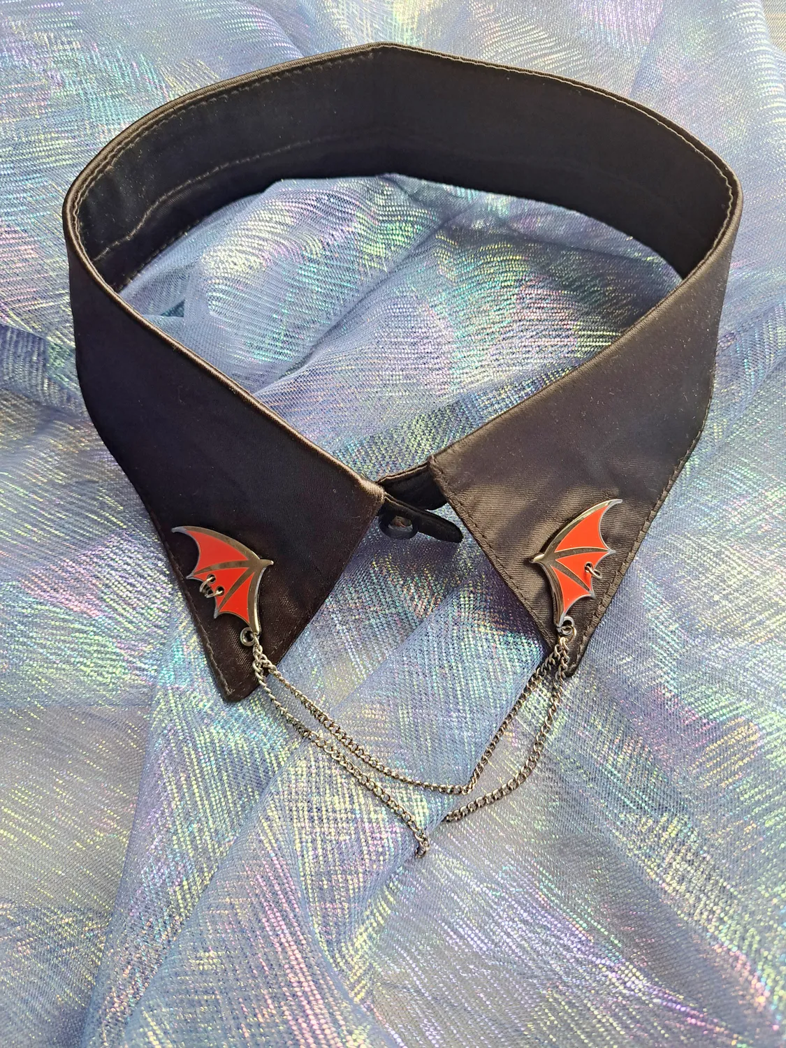 Hopyrion Devil Wings chain pin sølv 3 cm