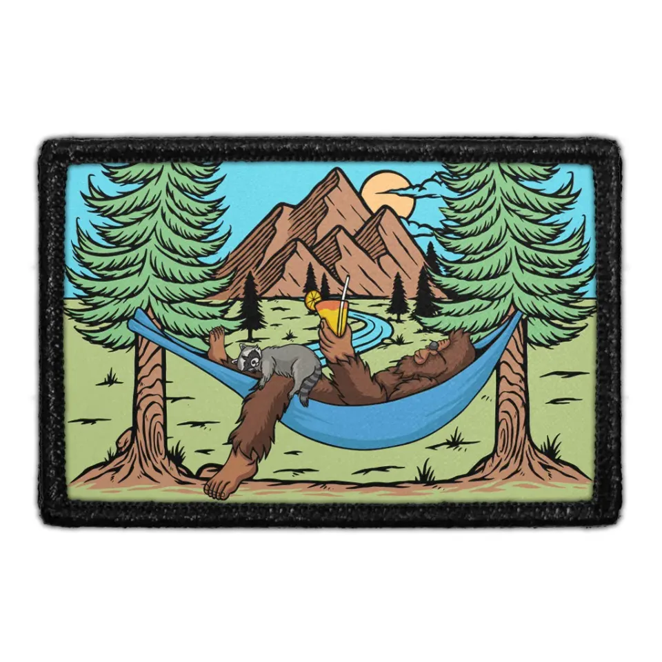 Pull Patch BigFoot Racoon Cuddling patch med velcro