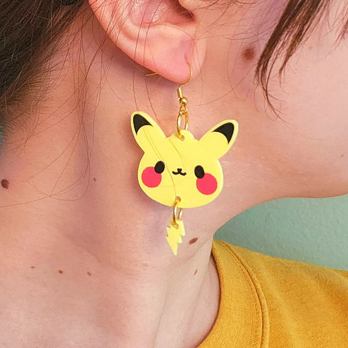 Appleminte Pika øreringe akryl med lyn 3,8 cm