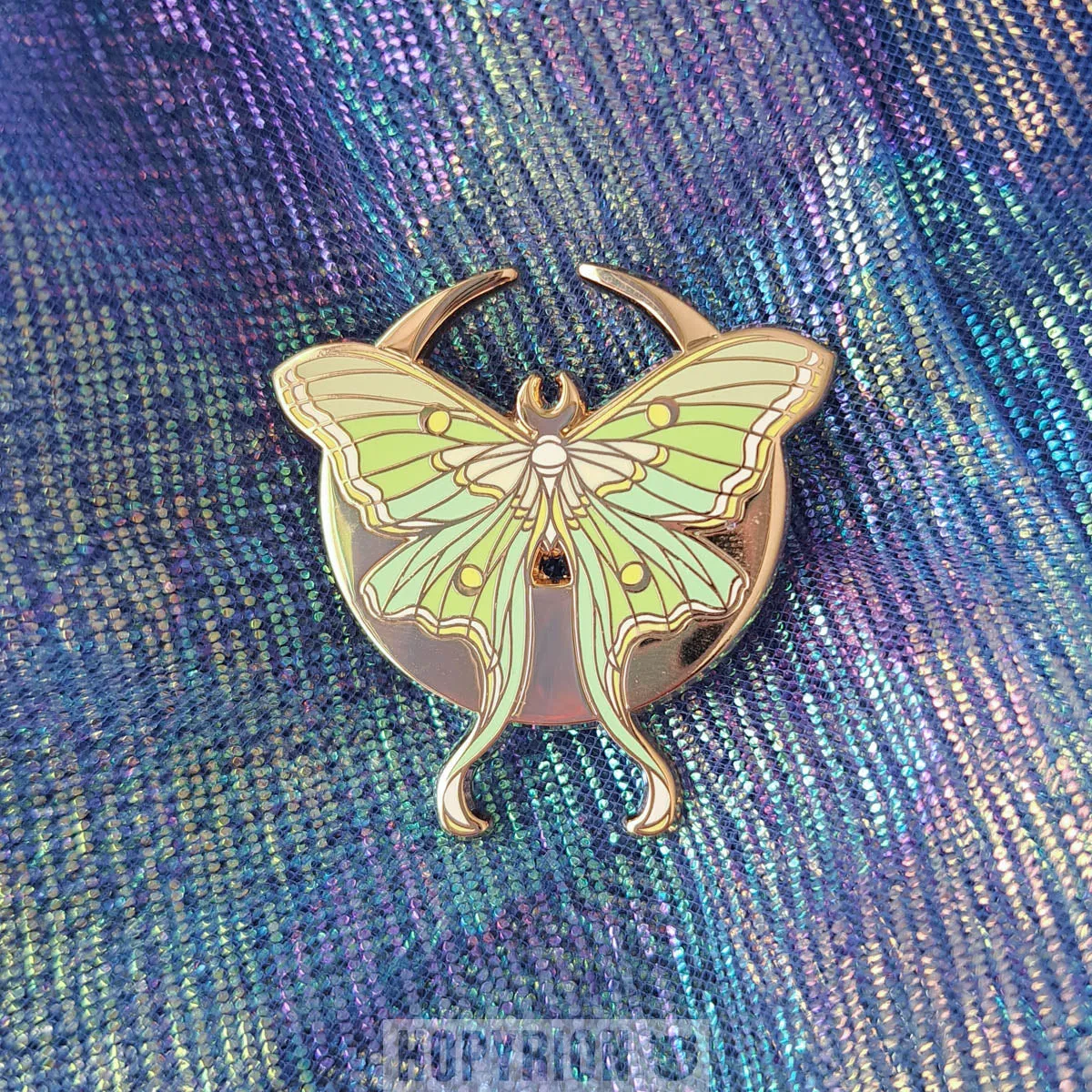 Hopyrion Moon Moth emaljepin 4 cm blå