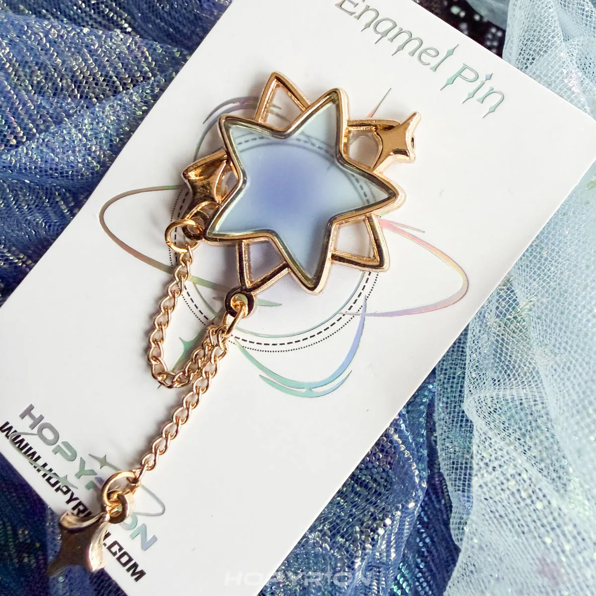 Hopyrion Starseeker emaljepin 4 cm guld