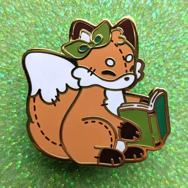 Appleminte Reading Fox emaljepin 38 mm guld