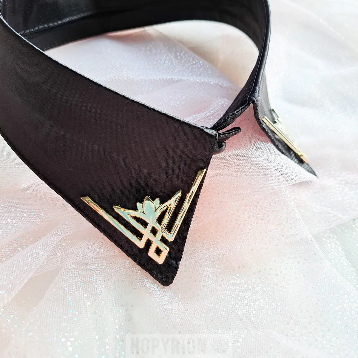 Hopyrion Lotus Collar pinsæt guld 3 cm