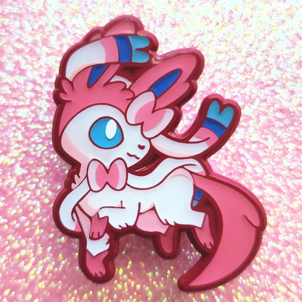 Appleminte Sylveon emaljepin 3,8 cm farvet metal