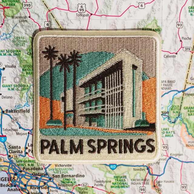 Vagabond Heart Palm Springs strygemærke ørken
