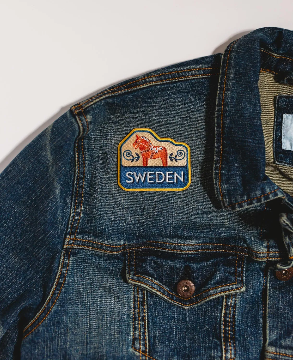 Vagabond Heart Sweden strygemærke 64x76 mm broderet