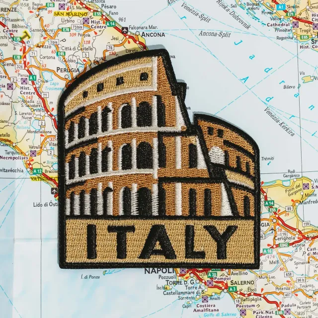Vagabond Heart Italy strygemærke Colosseum Rom