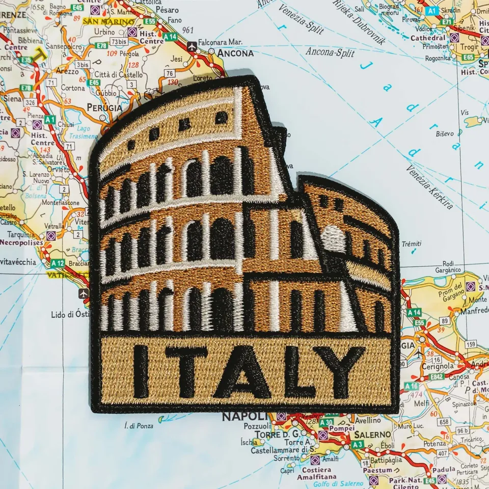 Vagabond Heart Italy strygemærke Colosseum Rom
