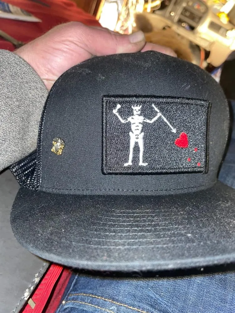 Pull Patch Trucker Flat Bill snapback kasket sort hvid