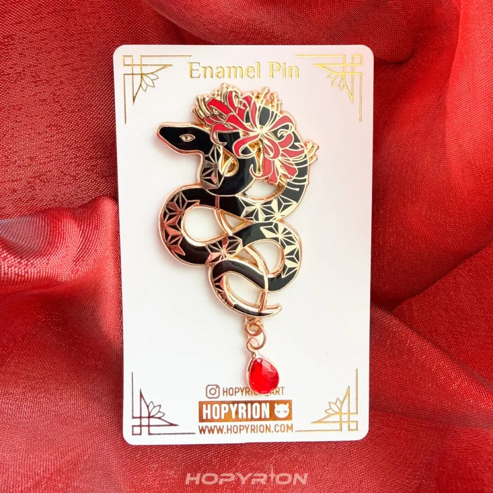 Hopyrion Serpent's Bloom emaljepin sort 5 cm