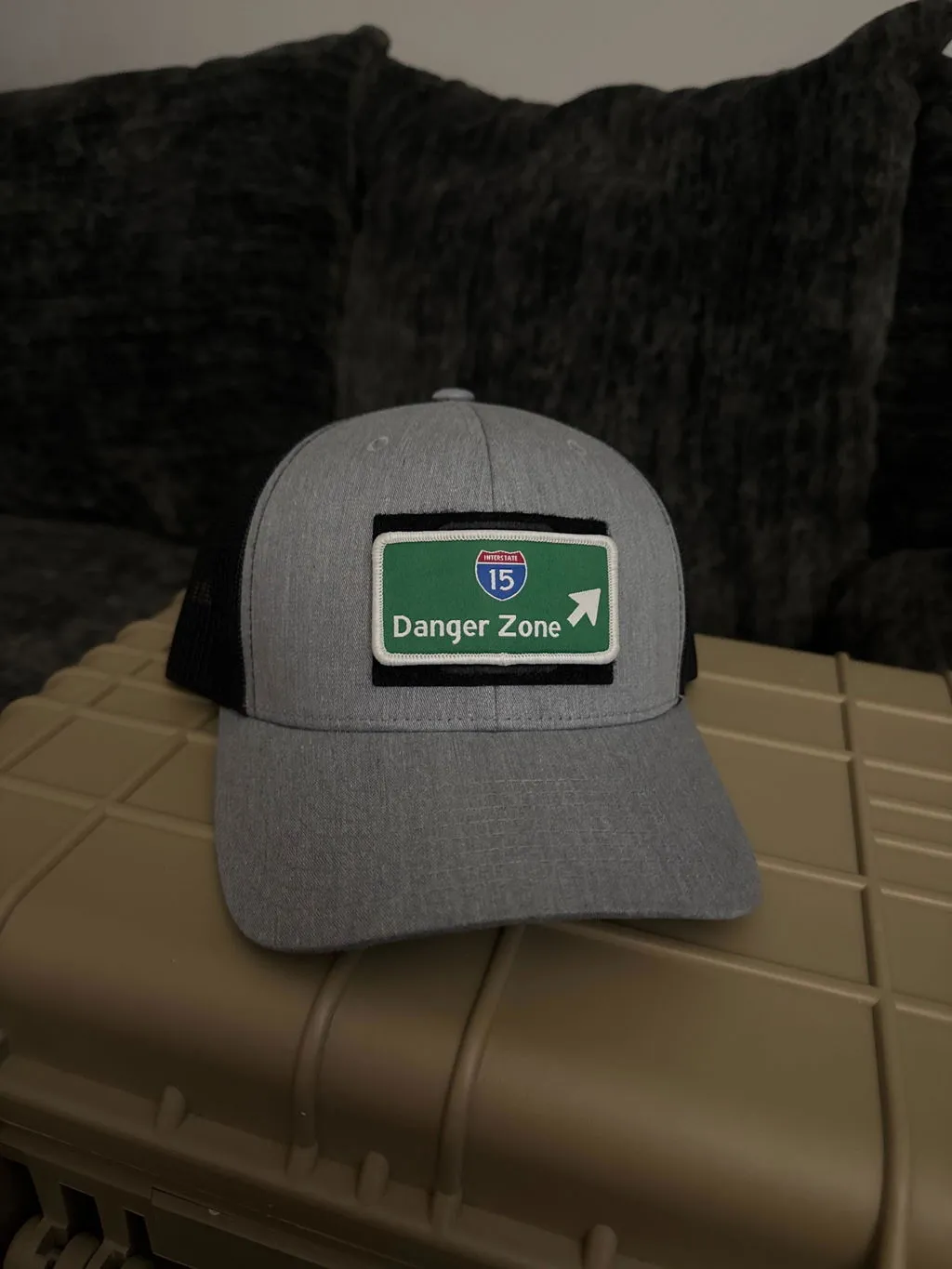 Pull Patch Trucker Curved Bill Snapback kasket heather sort mesh