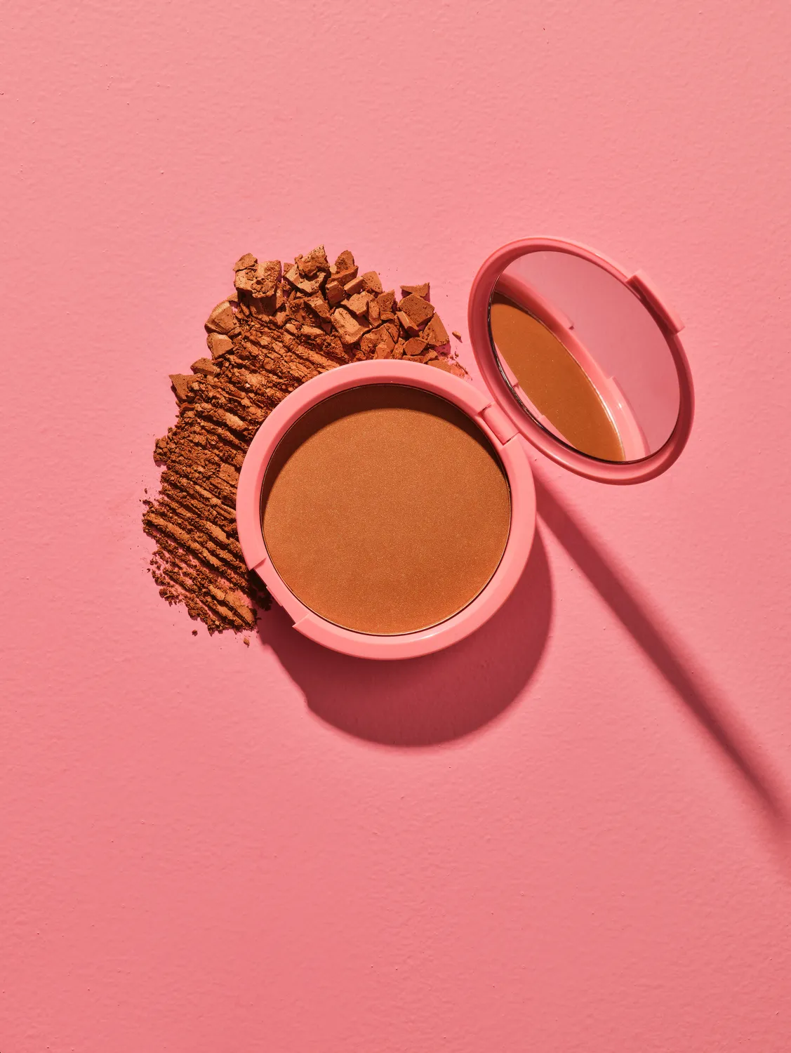 Booby Tape Illuminating Bronzer body bronzer latte