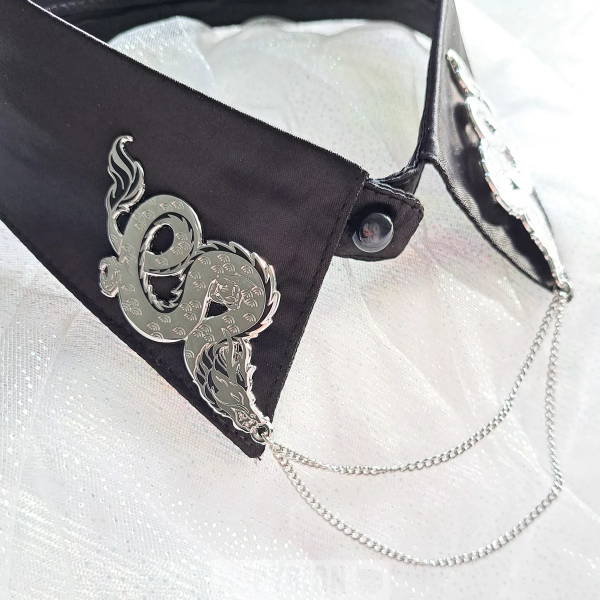 Hopyrion Twin Dragon chain pin guld 5 cm
