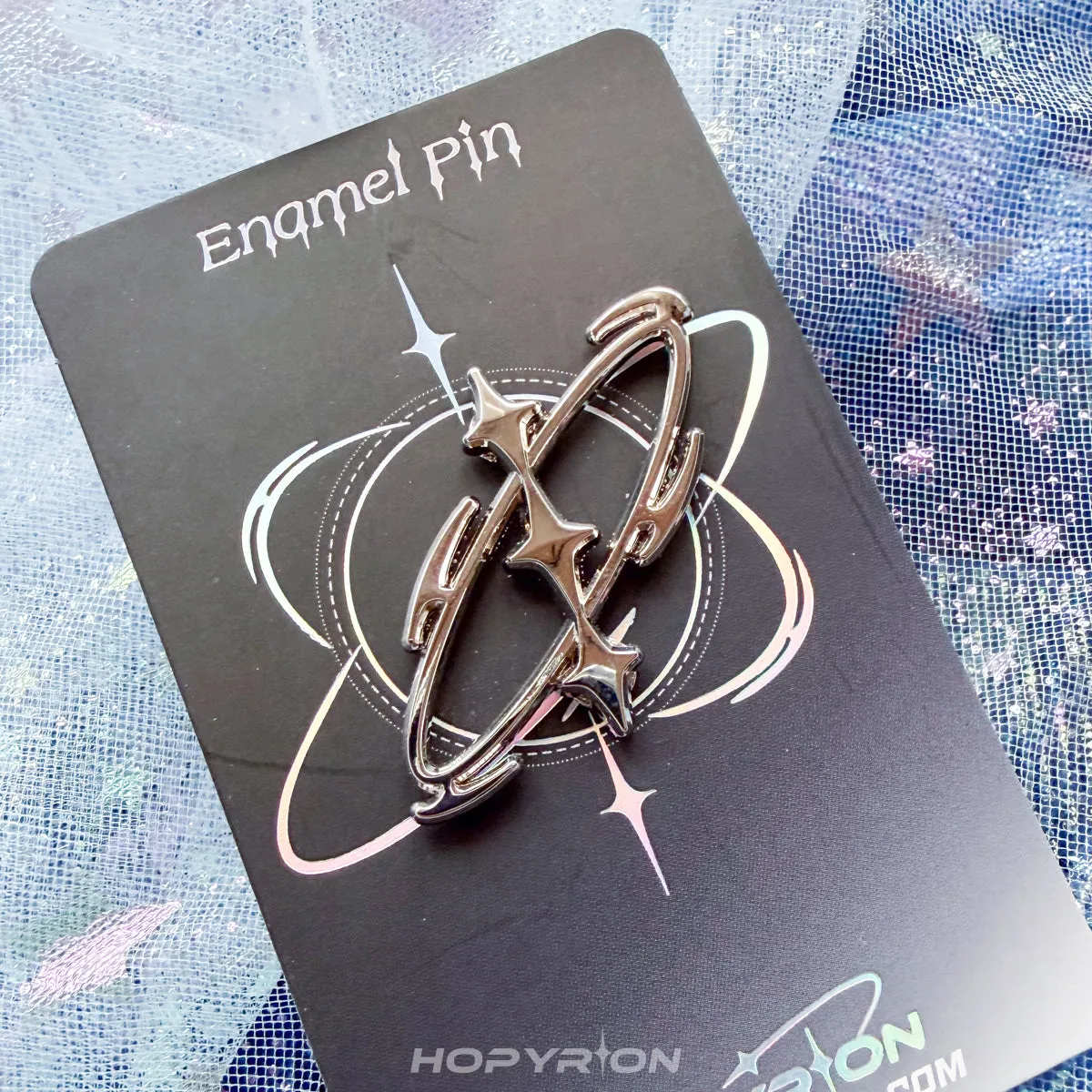 Hopyrion Triplestar emaljepin 3 cm stjerne