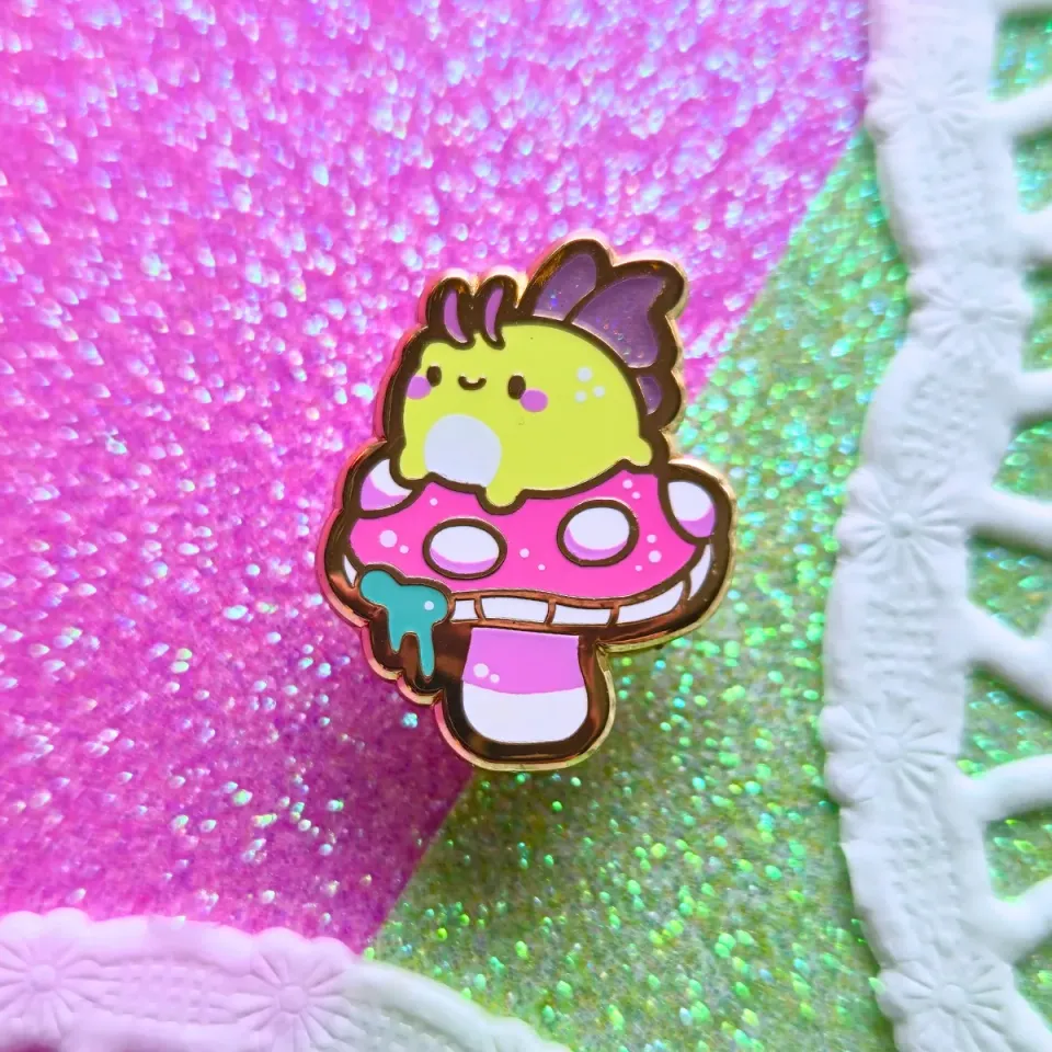 Appleminte Fae Froggy emaljepin guld 25 mm