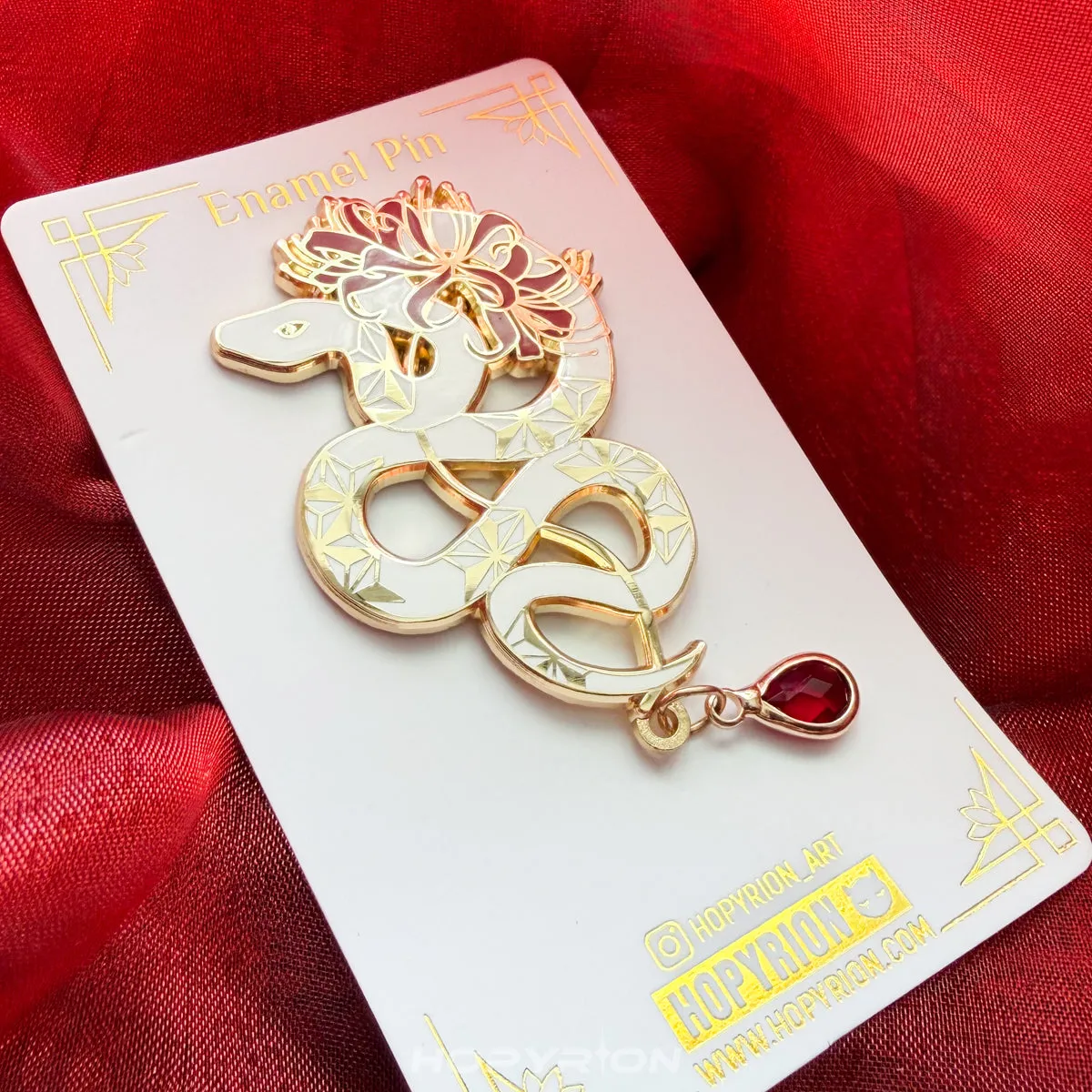 Hopyrion Serpent's Bloom emaljepin sort 5 cm