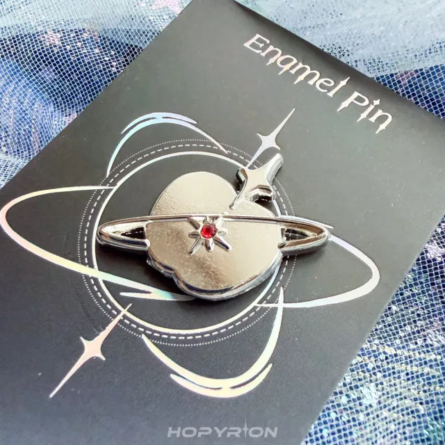 Hopyrion Gravity Apple emaljepin 2 cm nikkel