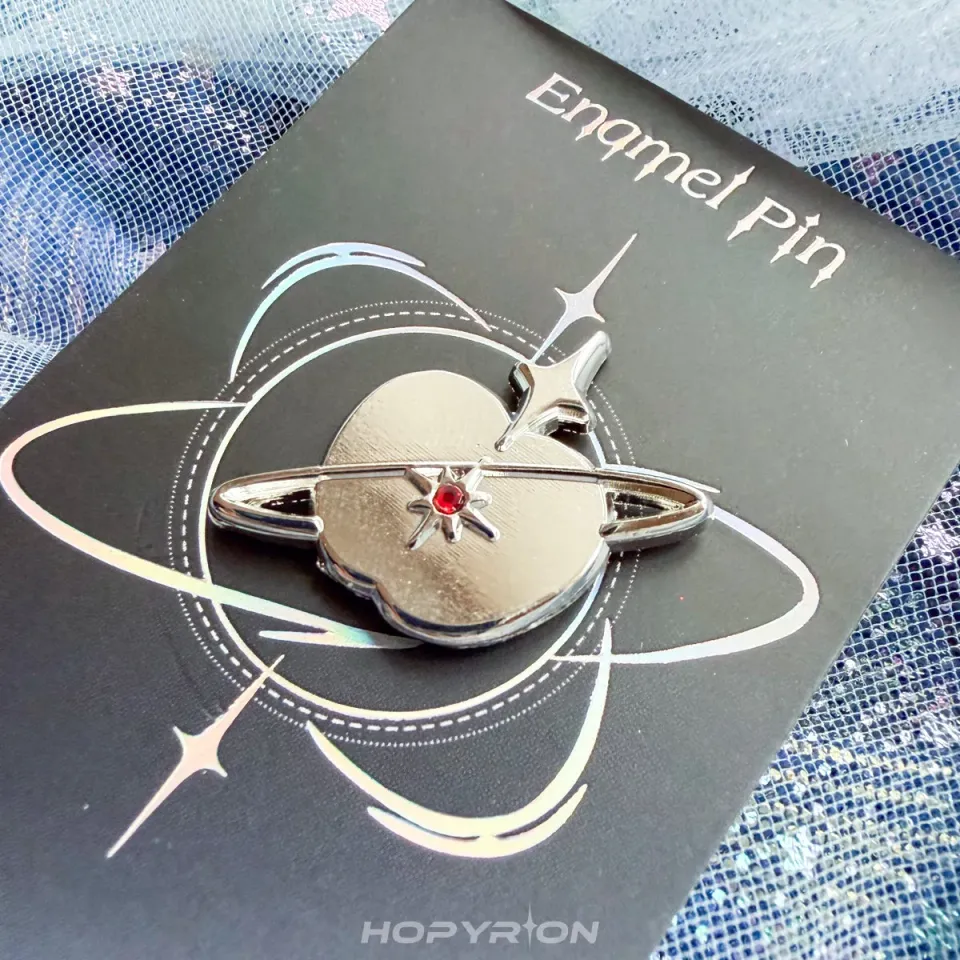 Hopyrion Gravity Apple emaljepin 2 cm nikkel