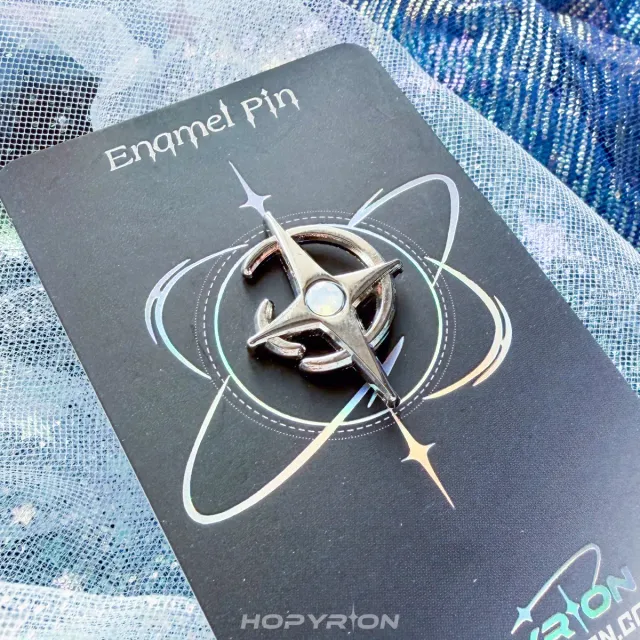 Hopyrion Silver Lining emaljepin 2 cm nikkel