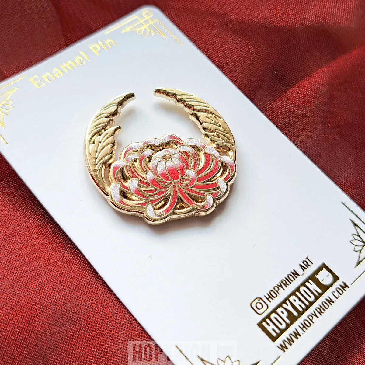 Hopyrion Royal Kiku emaljepin 2 cm guld