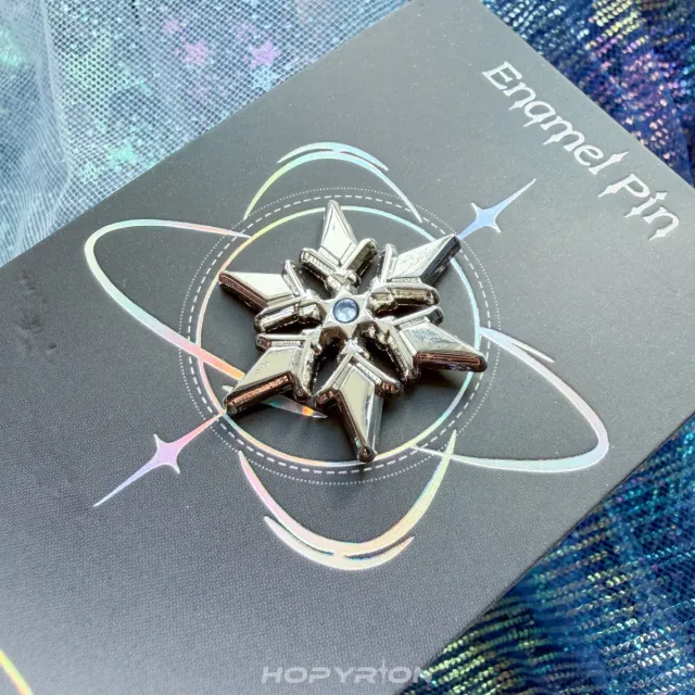 Hopyrion Crystalice pin emalje 2 cm