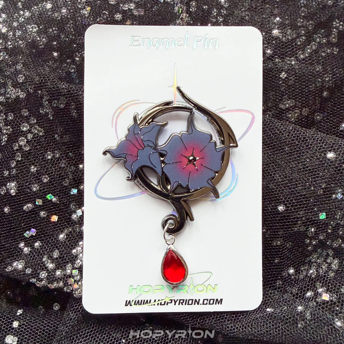Hopyrion Black Datura emalje pin sort 4 cm