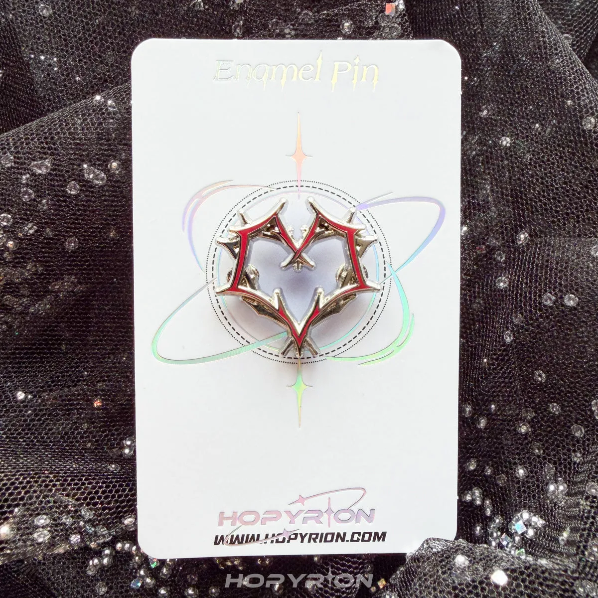 Hopyrion Obsidian Heart emaljepin 2 cm sort
