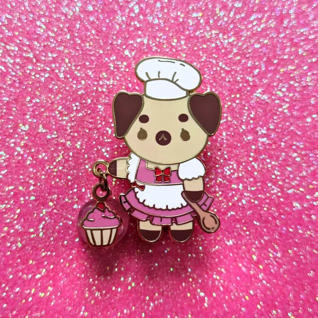 Appleminte Baker Pug pin emaljepin vedhæng 38 mm guld