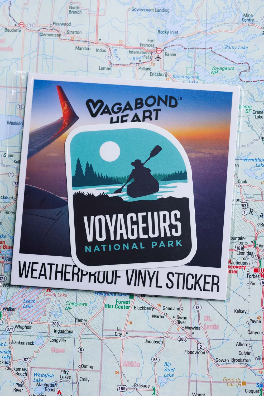 Vagabond Heart Voyageurs klistermærke 7 cm mat