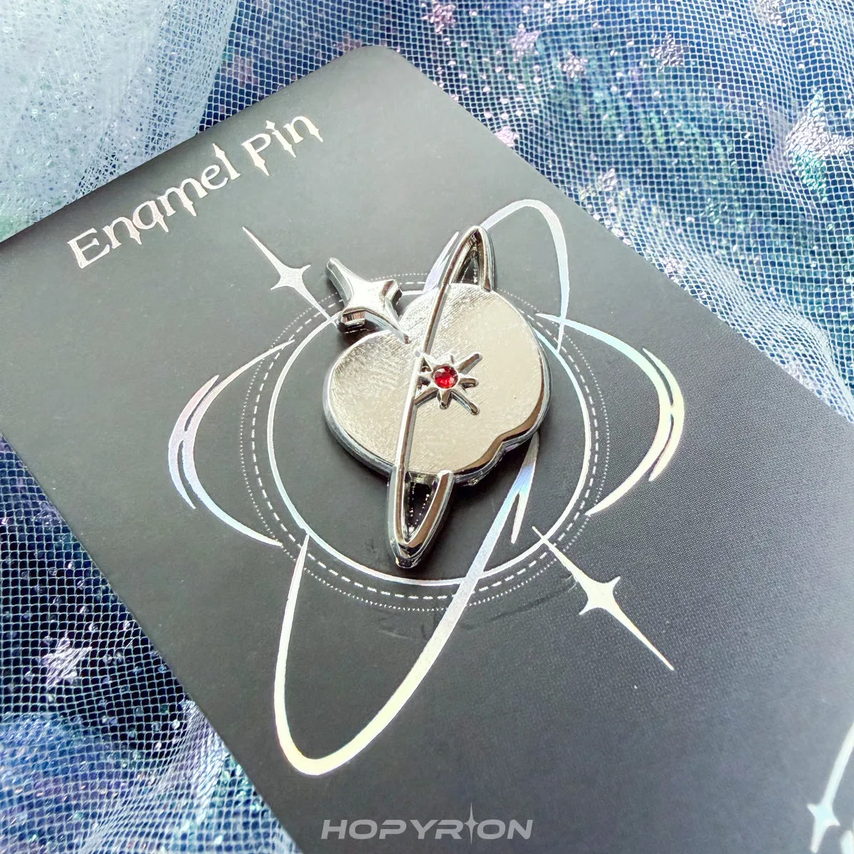 Hopyrion Gravity Apple emaljepin 2 cm nikkel