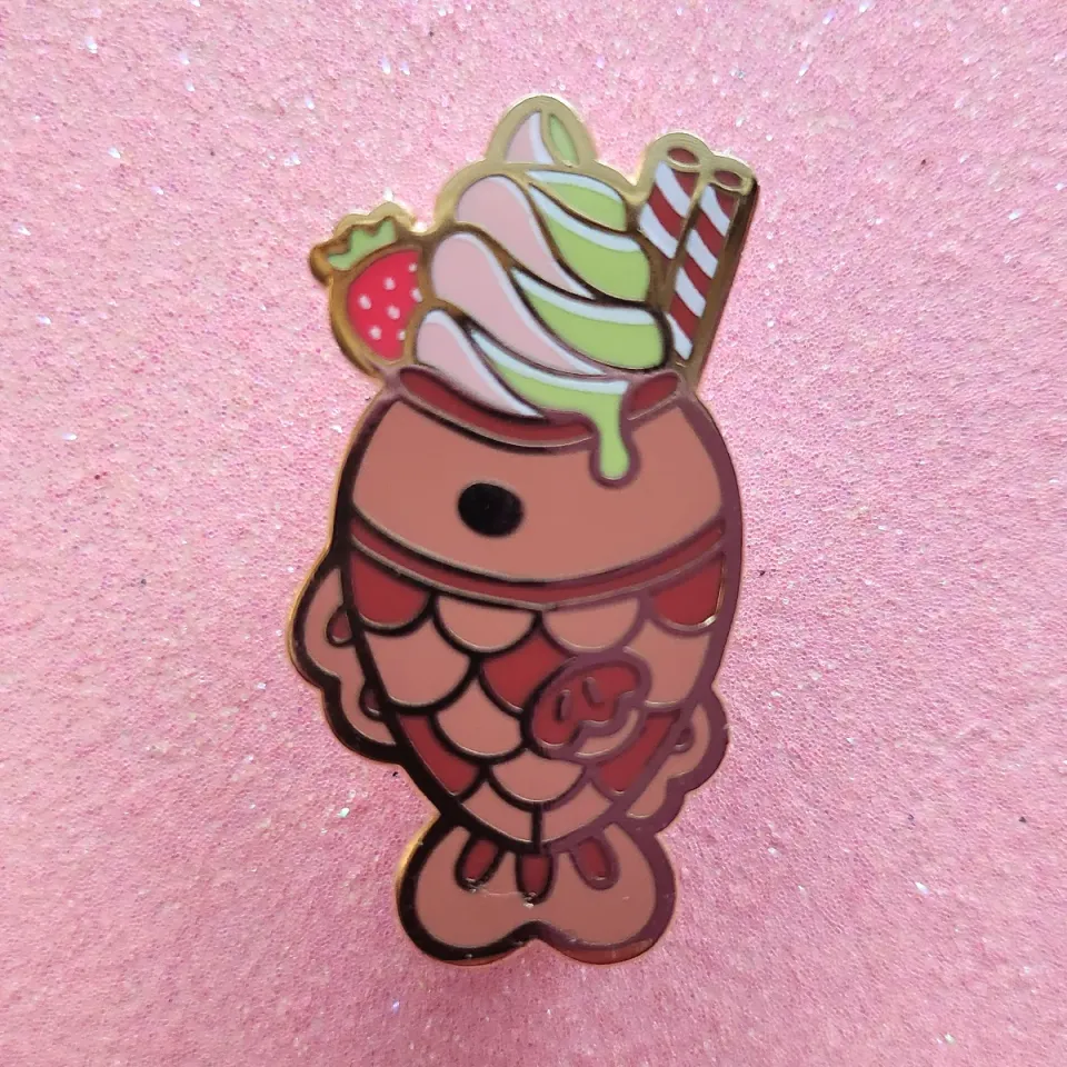 Appleminte Strawberry Matcha Taiyaki emaljepin guld